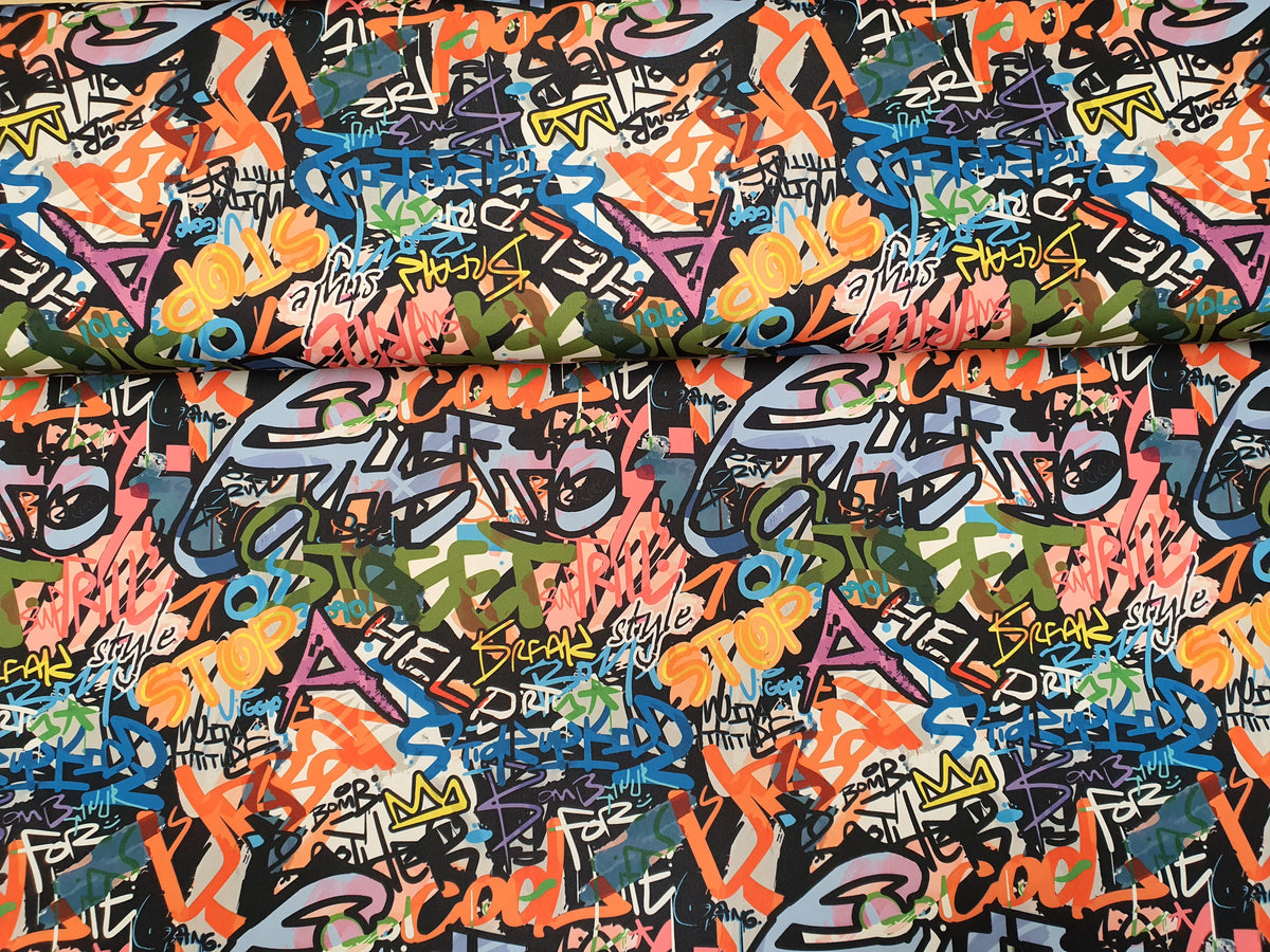 Besonderer Sportjersey 'Graffiti' in schwarz mit bunten Farben mit tollem Graffiti Design - Modemeter Stoffmarkt Trier   modemeter.de