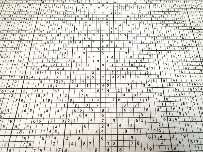 Baumwollstoff (Webware) in weiß-schwarz mit Sudoku Muster - Modemeter Stoffmarkt Trier   modemeter.de