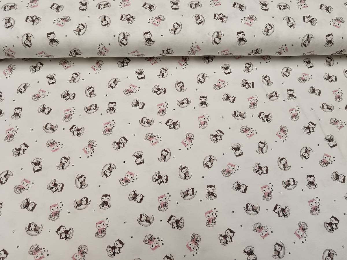 Herzerwämend- dieser niedliche Baumwoll Jersey in beige mit kleinen Eulen - Modemeter Stoffmarkt Trier   modemeter.de