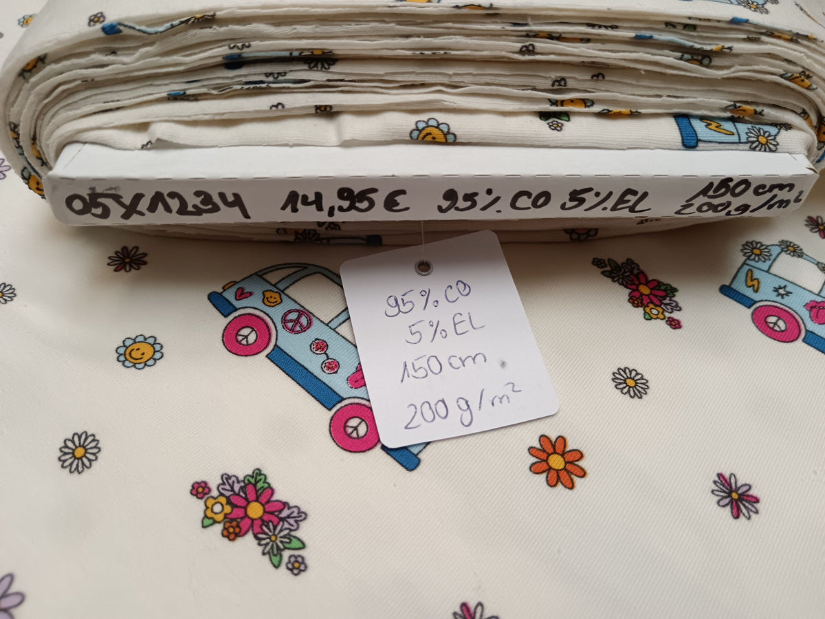 Flower Power - Kinderjersey im 70er Retro Look in weiß mit kleinen Blümchen und Bussen - Modemeter Stoffmarkt