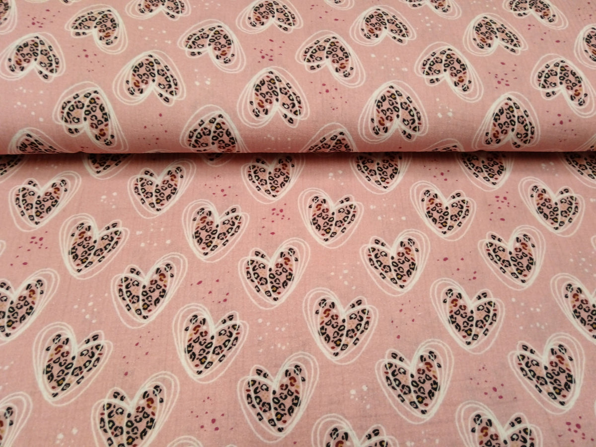 Musselin in altrosa mit Herzchen Motiven - Modemeter Stoffmarkt