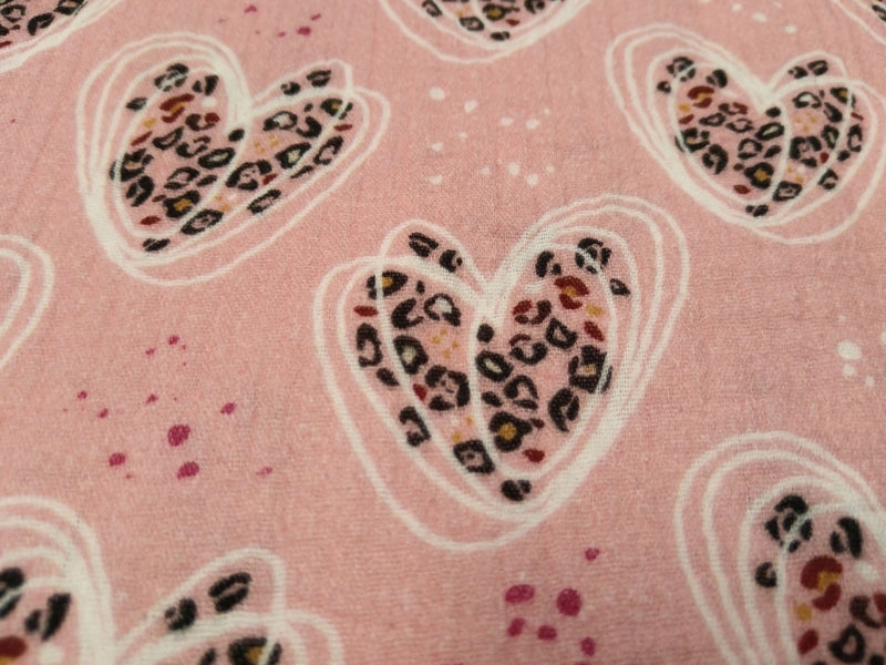 Musselin in altrosa mit Herzchen Motiven - Modemeter Stoffmarkt