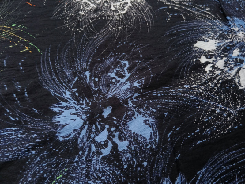 Blusenstoff aus Viskose mit opulentem Blütendesign in blau, ecru - Modemeter Stoffmarkt