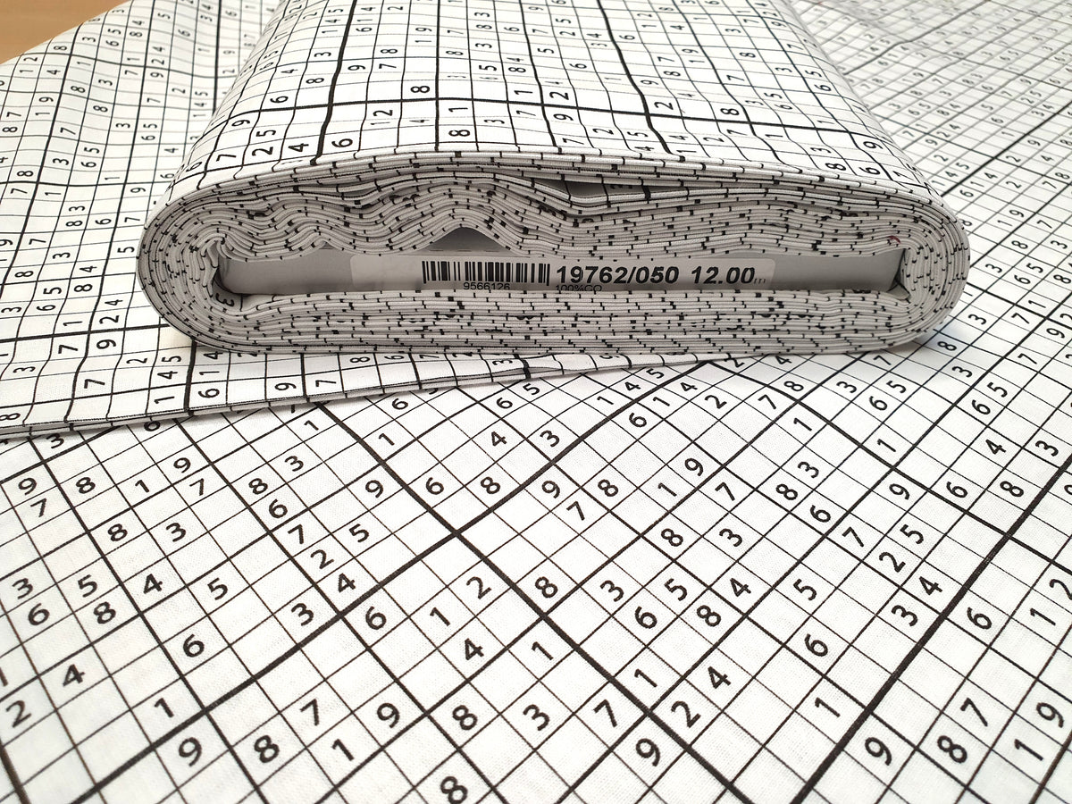 Baumwollstoff (Webware) in weiß-schwarz mit Sudoku Muster - Modemeter Stoffmarkt Trier   modemeter.de