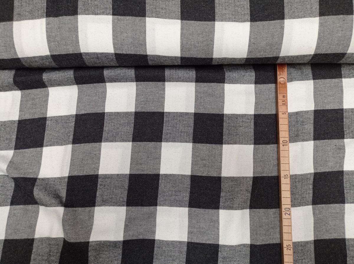 Baumwoll Flanell mit schwarz, grau, weißen großen Karos für Schlafanzüge, Hemden, Blusen - Modemeter Stoffmarkt Trier   modemeter.de