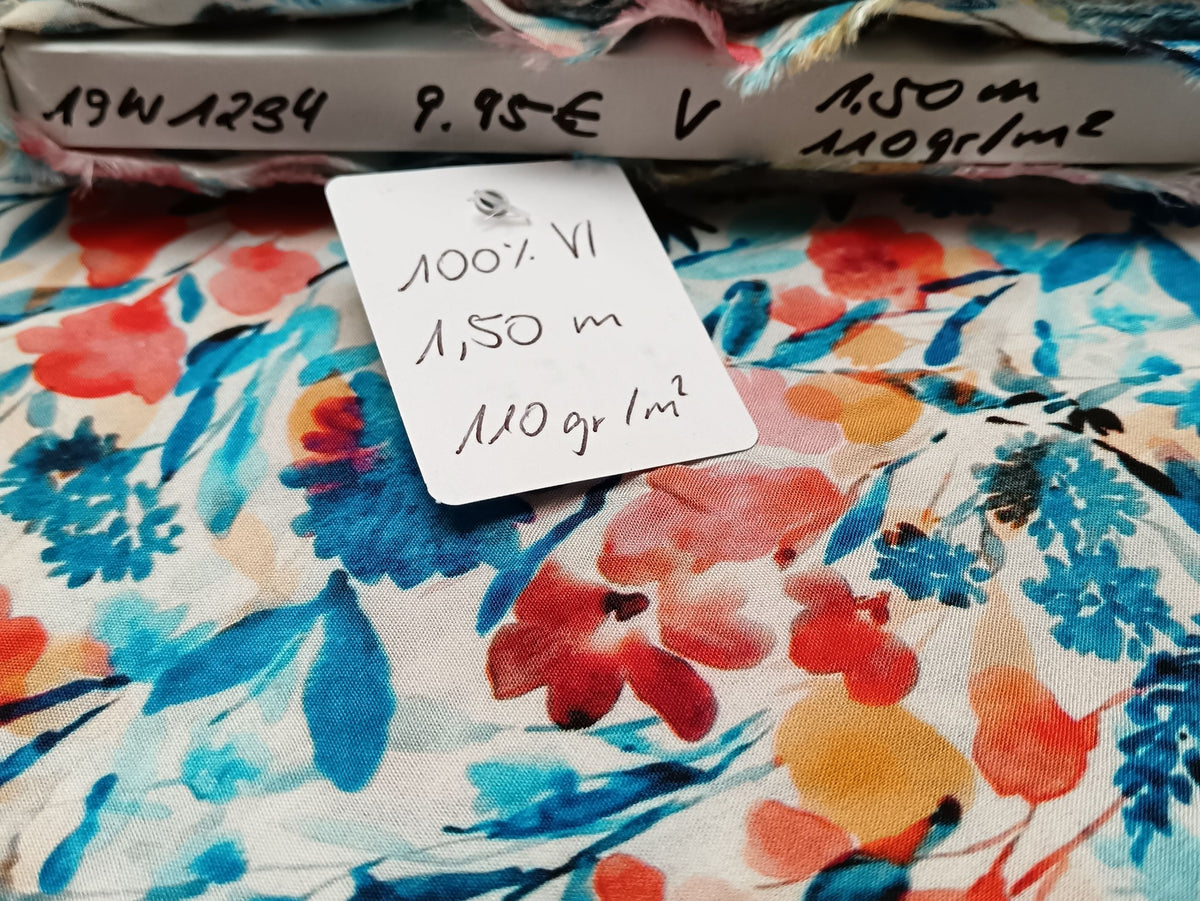 Frischer, fröhlicher Viskosestoff für den Sommer in Blau- Gelb- und Orangetönen - Modemeter Stoffmarkt