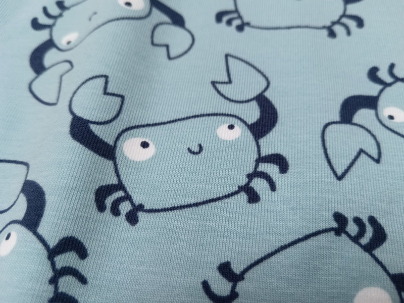Lustiger Baumwoll Jersey in hellblau mit niedlichen Krebsen - Modemeter Stoffmarkt