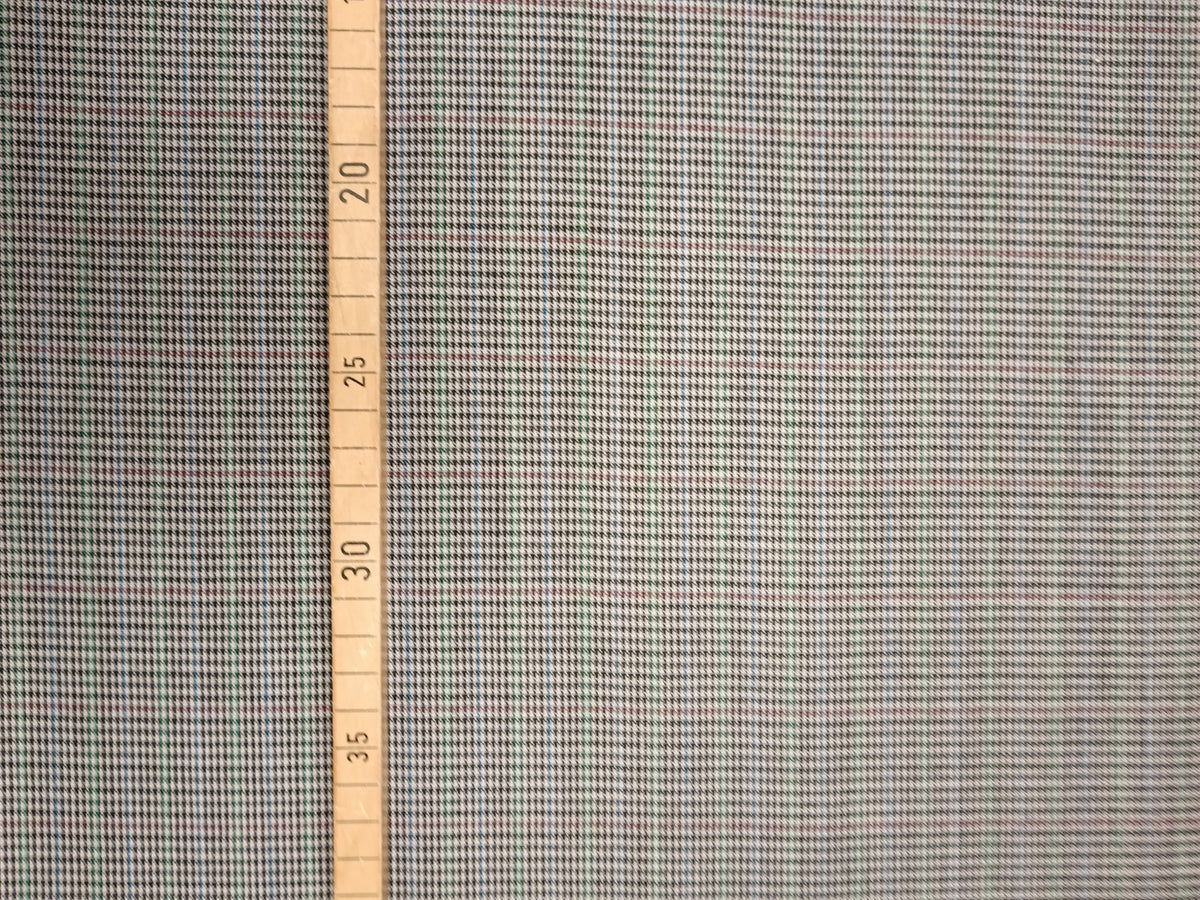 Klassisches Tuch - zeitlos elegant aus hochwertiger Schurwoll Mischung, der perfekte Business Look
