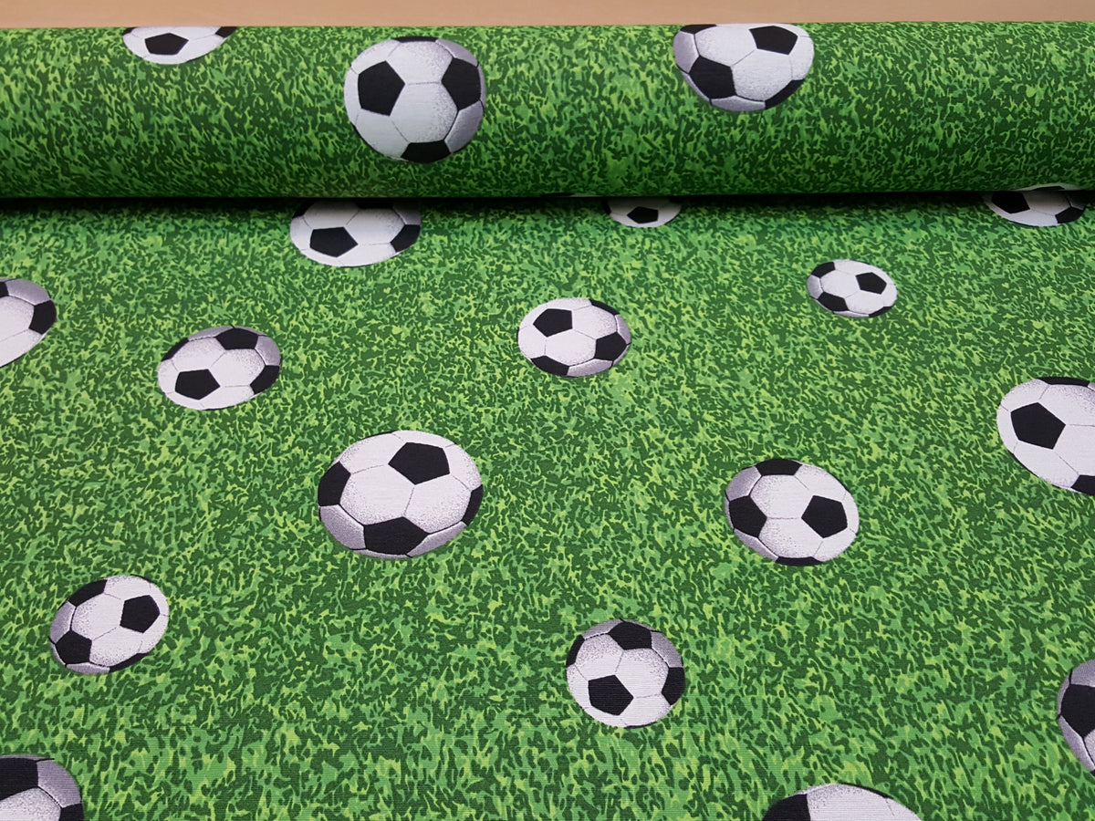 Dekostoff Fußball auf Rasen - für Taschen und Beutel - Modemeter Stoffmarkt Trier   modemeter.de