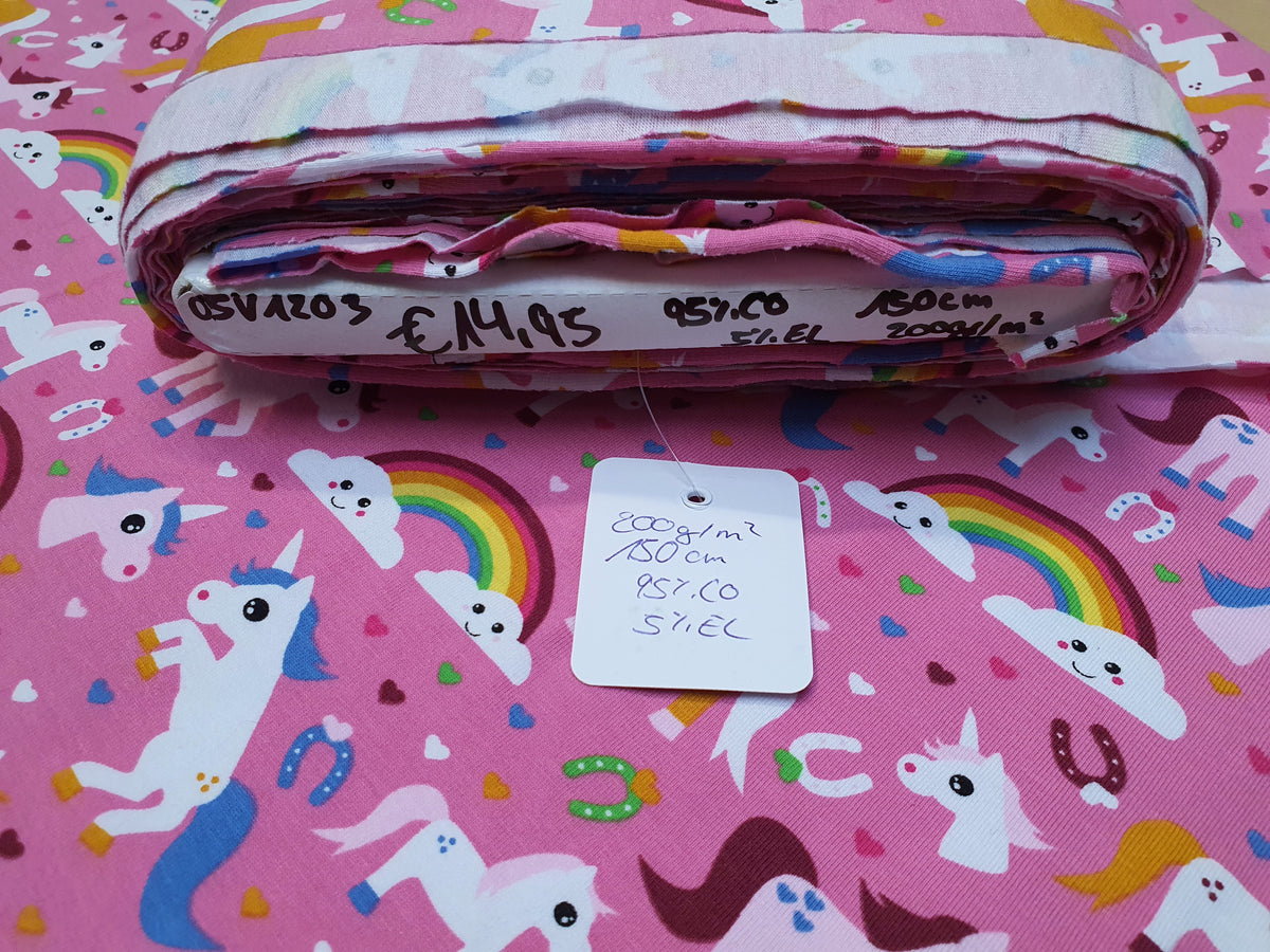 Ein Mädchentraum - pinkfarbener Baumwoll Jersey mit Einhörnern und Regenbögen - Modemeter Stoffmarkt Trier   modemeter.de