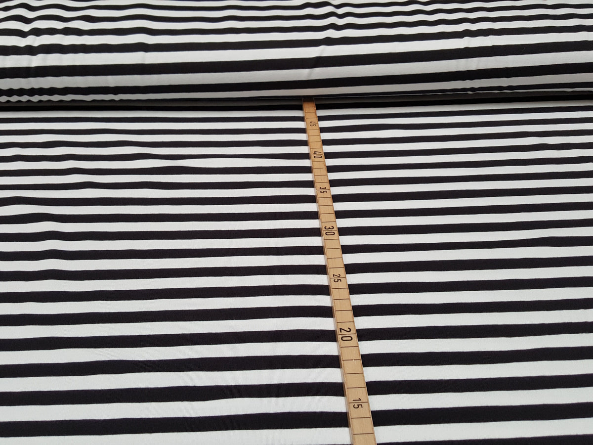 Baumwoll Jersey mit 1 cm breiten Streifen in schwarz weiß - Modemeter Stoffmarkt Trier   modemeter.de